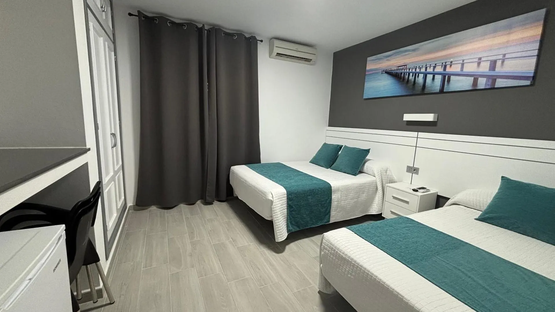 Hostal Los Mellizos Conil De La Frontera 5*,