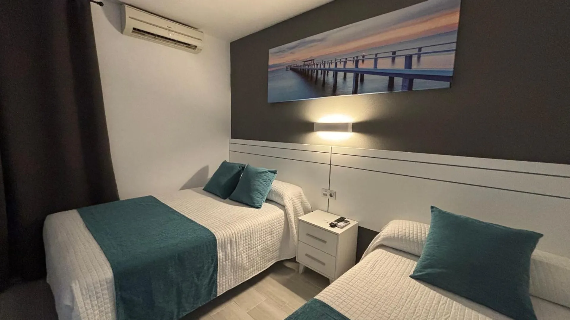 Hostal Los Mellizos Conil De La Frontera Guest house