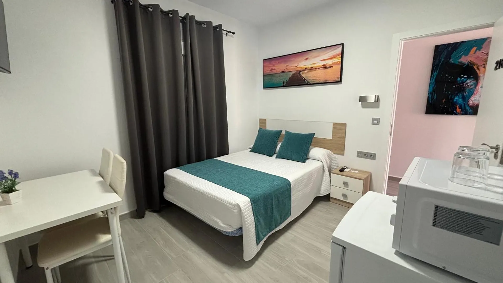 Hostal Los Mellizos Conil De La Frontera Spain