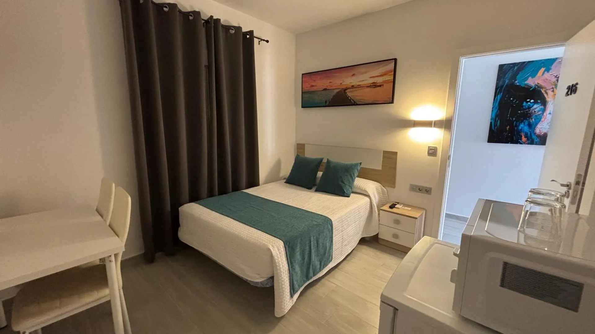 Hostal Los Mellizos Conil De La Frontera Guest house